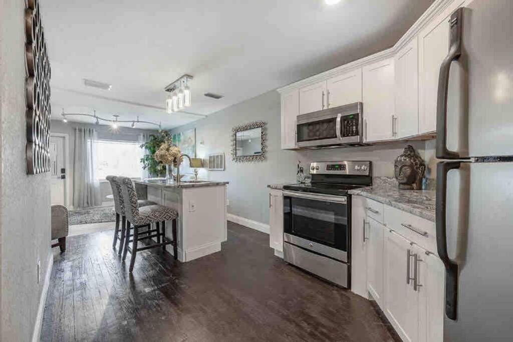 Chic Pad In Center Of Seminole Heights-322 Apartment Tampa Luaran gambar