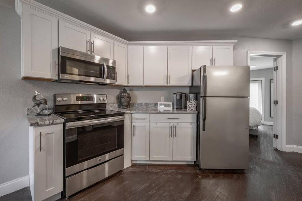 Chic Pad In Center Of Seminole Heights-322 Apartment Tampa Luaran gambar