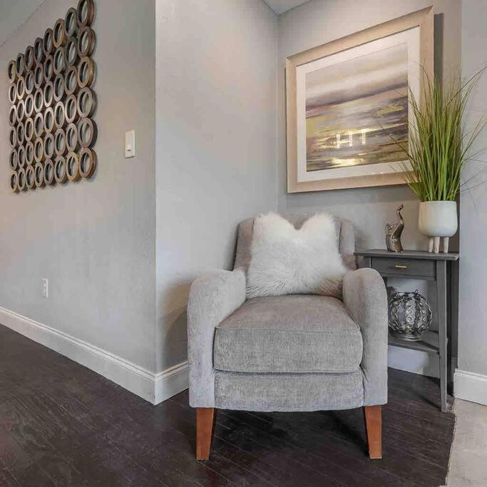 Chic Pad In Center Of Seminole Heights-322 Apartment Tampa Luaran gambar